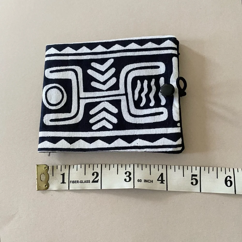 Tribal Abstract Black and White Material Wallet